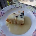 Cooksnap Syaziyah Mokles semasa beliau membuat Puding Roti kukus Sos Kastard Merencik.