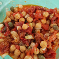 El cooksnap de Eva cuando hizo 71.🥗Ensalada de garbanzos, tomate seco, hierbabuena y cardamomo.