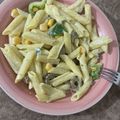 صورة من دنيا كمال، شاركها بعد تجربة وصفة سلطة المعكرونة الباردة 🌽🍜👩🏻‍🍳