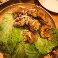 Cooksnap Kanaaneko semasa beliau membuat Ayam Goreng Cheese Korea.