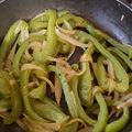 El cooksnap de LuzMa SG cuando hizo Pimientos con cebolla salteados.