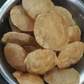 Tulsi patel का कुकस्नैप जब उन्होंने अजवाइन की पूरी (Ajwain ki puri recipe in hindi) बनाया था।