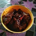 Cooksnap Wanish Baked semasa beliau membuat Ayam Kicap Berempah “Garlic”.