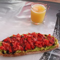 El cooksnap de Alejandro Rodriguez Criado cuando hizo Tosta de aguacate y tomate. 🥑🍅.