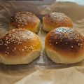 Tenasz Cooksnap-ja, amikor elkészítette a(z) Hamburger zsemle receptet.