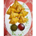Prachi Mayank Mittal का कुकस्नैप जब उन्होंने चटपटे समोसे (Chatpate Samose recipe in Hindi) बनाया था।