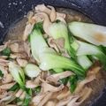 Cooksnap Nur Afni Syafinaz semasa beliau membuat Bok choy+oyster mushroom.