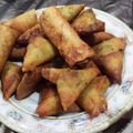 Shazi Mudabbir's cooksnap of when they made Qeemay ky Samosy.