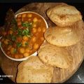  Chef Richa pathak. का कुकस्नैप जब उन्होंने ढाबा स्टाइल छोले पूरी (Dhaba style chole puri recipe in hindi) बनाया था।