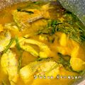 Cooksnap Sesimple Loralin semasa beliau membuat Siakap Keongsom.