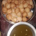 Tayal Mehta का कुकस्नैप जब उन्होंने पानी  पूरी चाट (pani puri chaat recipe in Hindi) बनाया था।