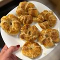 Petneházi Bettina Cooksnap-ja, amikor elkészítette a(z) Almás leveles tésztàs gyürü💍 receptet.