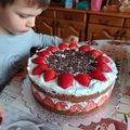 Lábadi Edina Cooksnap-ja, amikor elkészítette a(z) Mascarponès - csokis epertorta 🍓🍰🍓 receptet.