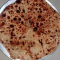 Navi tayal का कुकस्नैप जब उन्होंने आलू का पराठा (Aloo ka paratha recipe in hindi) बनाया था।