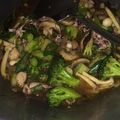 Cooksnap dari Anggie Hastuti untuk resep Tumis Jamur Shimeji, Cumi dan Brokoli