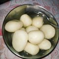 Pinki Nath का कुकस्नैप जब उन्होंने कैरमल रसगुल्ला (Rasgulla recipe in hindi) बनाया था।