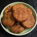 Karan Tripathi (Food Fanatic) का कुकस्नैप जब उन्होंने क्रिस्पी आलू टिक्की विथ ग्रीन चटनी (Crispy aloo tikki with green chutney recipe in Hindi) बनाया था।