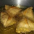 Manju Goyal का कुकस्नैप जब उन्होंने समोसे(samosa recipe in hindi) बनाया था।