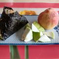 nora wen 的 清冰箱料理～洋蔥雞紫米飯糰 cooksnap