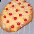 El cooksnap de Cook_and_Jud cuando hizo Coca de brioche con crema y piñones.