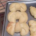 Cooksnap dari icha chabie untuk resep Roti Bentuk Pita Tanpa Telur, 1x proofing