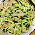 Cooksnap của Bếp nhà Xúc xích khi họ làm theo món Gỏi tai heo (Tai heo trộn)