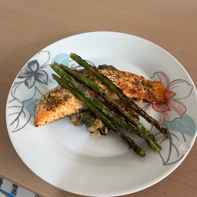 Salmón al Yogur (Salmon with Yogurt)