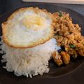 รูป Cooksnap ของ Kwang Sujinno เมื่อเขาทำ ข้าวกะเพราอกไก่สับนุ่ม