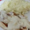 El cooksnap de Euge Pecoraro🌸 cuando hizo Filetes de pollo con salsa blanca y puré.