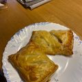 Anikó Benczúr Cooksnap-ja, amikor elkészítette a(z) Gyors virslis táska leveles tésztából receptet.