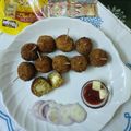 ÝTumpa Bose's cooksnap of when they made চীজি ম্যাগি বল (cheesy maggi ball recipe in Bengali).