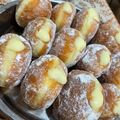 Cooksnap dari Indah Luhsary untuk resep Bomboloni Cokelat