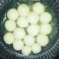 @shipra verma का कुकस्नैप जब उन्होंने रसगुल्ला (rasgulla recipe in Hindi) बनाया था।