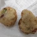 Cooksnap Puan Nurin Yang Comot semasa beliau membuat Cucur Ikan Bilis Gluten Free.