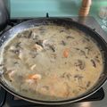 El cooksnap de Rory Farfán cuando hizo Salsa blanca con camarones y champiñones😋.