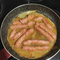 El cooksnap de Esmeralda Carabana cuando hizo Salchichas encebolladas al vino blanco.