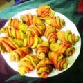 Rafiqua Shama का कुकस्नैप जब उन्होंने कलरफुल मठरी (colourful mathri recipe in Hindi) बनाया था।