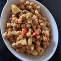 Fakhra Rubab's cooksnap of when they made Chana chaat serve with sev.
