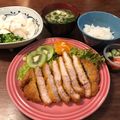 こつゆ514's cooksnap of when they made 生パン粉で作るサクサク柔らかロースカツ.
