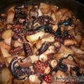 dcroula's cooksnap of when they made Χταπόδι στο φούρνο (στο φούρνο ;;;) με πατάτες.