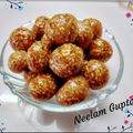 Neelam Gupta का कुकस्नैप जब उन्होंने मकर संक्रांति स्पेशल तिल गुड़ के लड्डु(Makar sankranti special til gud ke ladoo recipe in hindi) बनाया था।