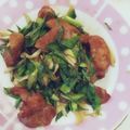 張淑菁 的 蒜苗炒香腸 cooksnap