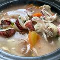 Cooksnap Siti semasa beliau membuat Tomyam putih ayam ala thai.