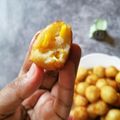 Cooksnap Julia ALeen Aireish semasa beliau membuat Cucur Jagung Lemak Manis.