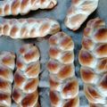 Jandarkine 's cooksnap of when they made Mini-Hefezöpfe.