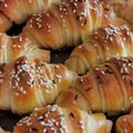 Ildikó Szabó_1 Cooksnap-ja, amikor elkészítette a(z) Vendégváró sós kifli receptet.