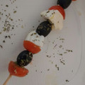 El cooksnap de g cuando hizo Brochetas de tomates minis con queso fresco y aliño de lavanda.
