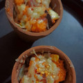 Neeta Bhatt का कुकस्नैप जब उन्होंने चीजीं वेज ब्रेड पिज़्ज़ा (Cheesy veg bread pizza recipe in Hindi) बनाया था।