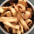 Madhu Priya Choudhary का कुकस्नैप जब उन्होंने खस्ता नमकपारे (khasta namakpare recipe in Hindi) बनाया था।