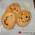 Cooksnap από tahitian στη συνταγή Ρολάκια με σταφίδες και σιρόπι πορτοκαλιού